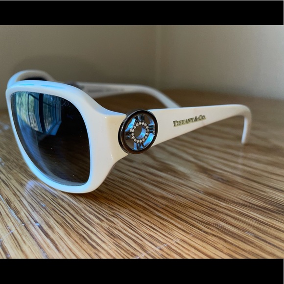 Tiffany&Co sunglasses main image 7